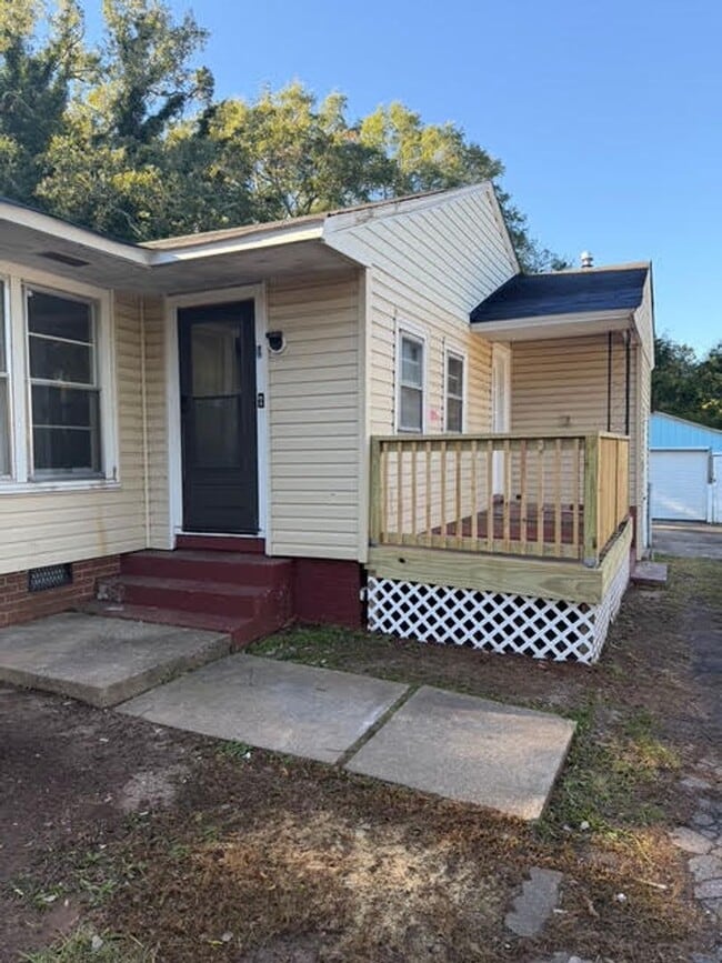 Photo - Charming 4BR/2BA House w/ Fenced back yard!