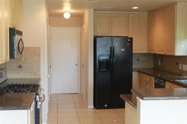 Photo - 1723 Monvale Ln