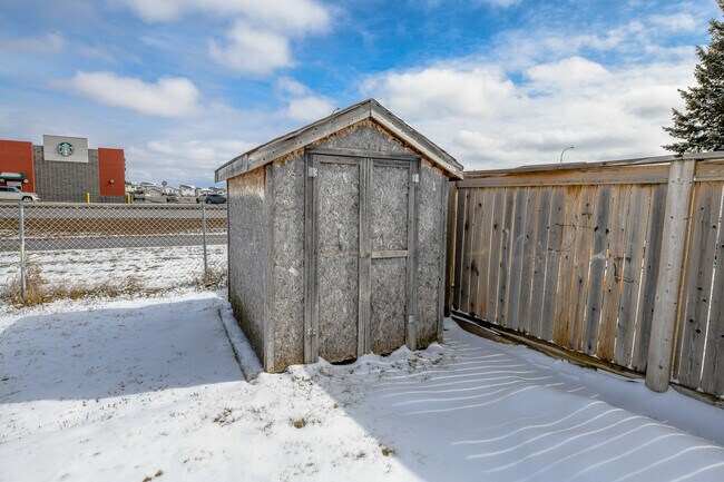 Photo - 9805-992A 92a St Unit 9805 - 92A St