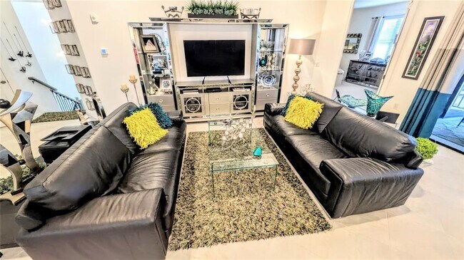 Photo - 5639 N Honore Ave Unit 222