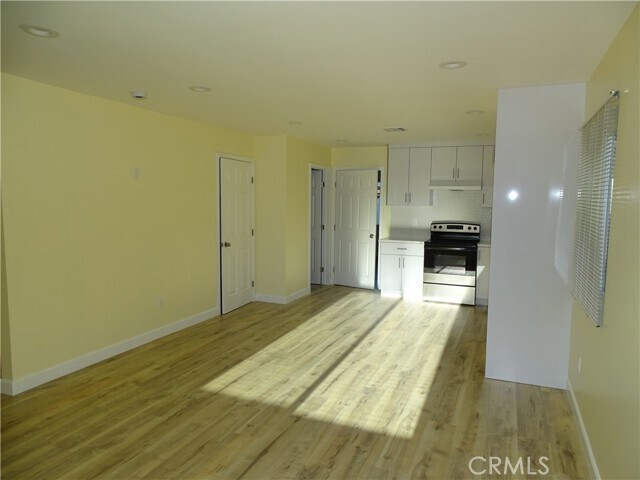 Photo - 16428 Halsted St