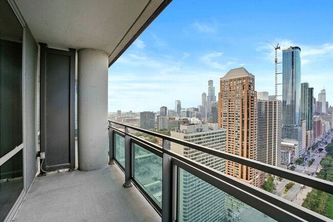 Photo - 1245 S Michigan Ave