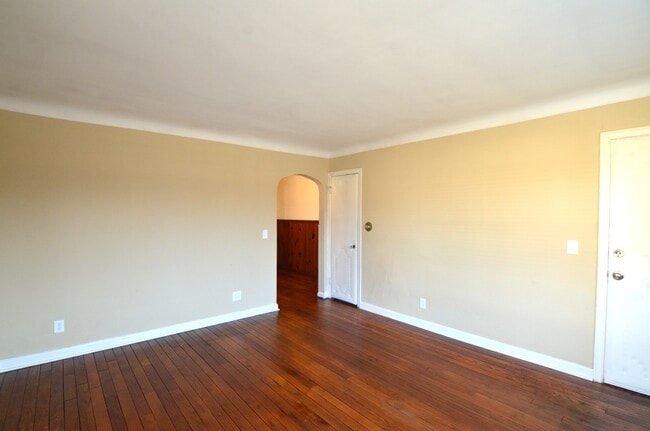 Photo - 7204 Reading Rd Unidad 4