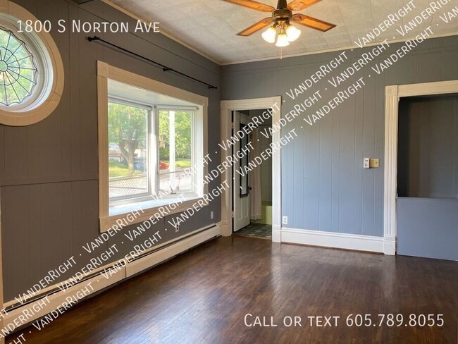 Photo - 1800 S Norton Ave