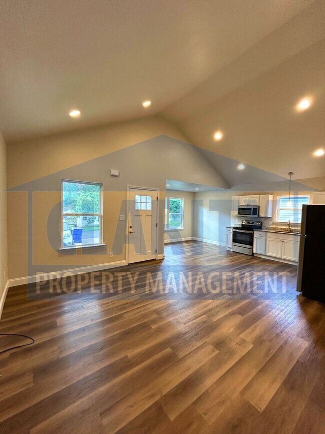 Photo - Single level, 3 bedroom home!