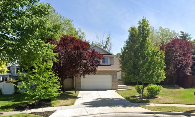 Building Photo - 4 Bed 2 1/2 Bath Home in Sandy