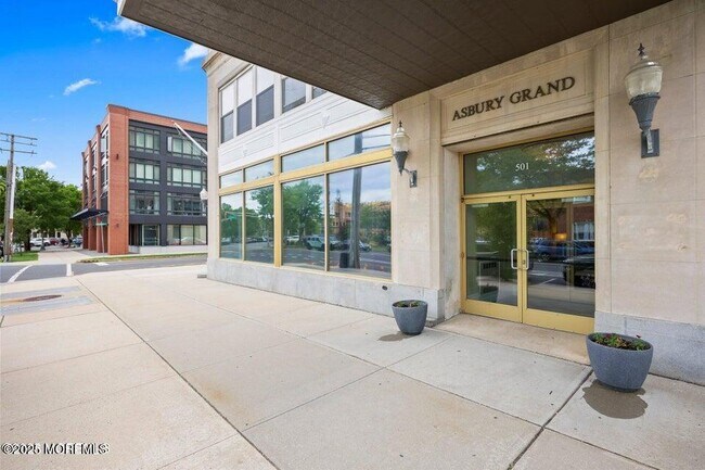 Photo - 501 Grand Ave Unit 6D
