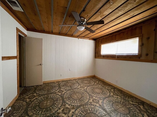 Photo - Cozy?Charm Meets Modern Luxury – Your Perfect Ranch-Style Retreat in Lamesa!