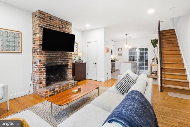 Photo - 1704 Naudain St