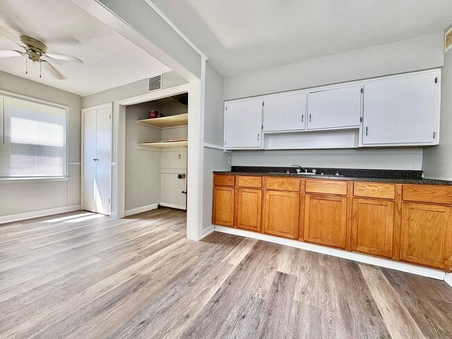Photo - 1513 Wilber St