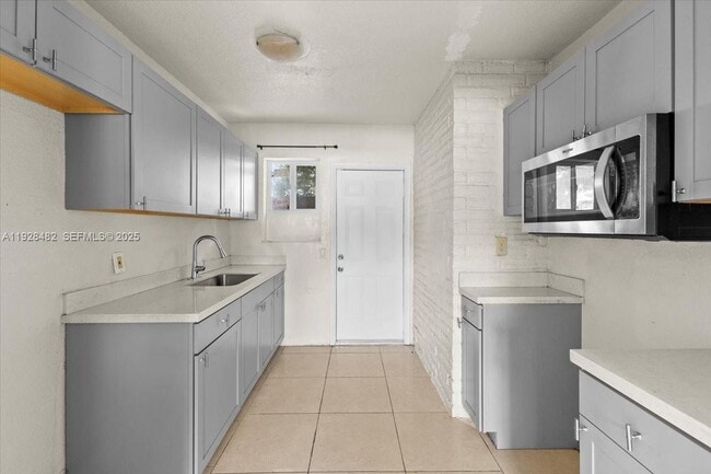 Photo - 140 NW 198th St