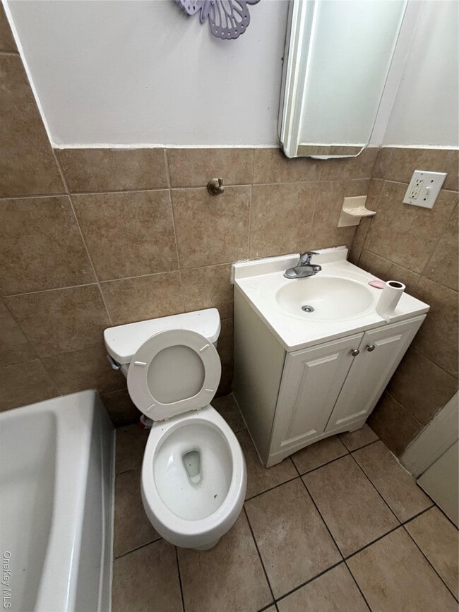 Building Photo - 86-28-86-80 80th St