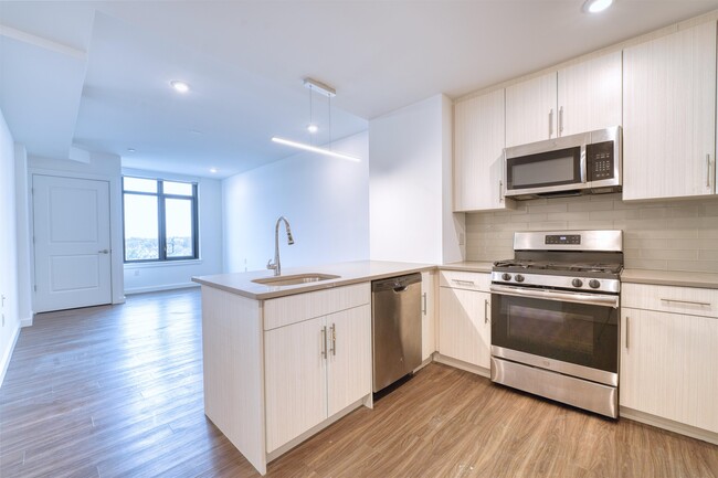 Photo - 957 Broadway Unidad 811 Rental