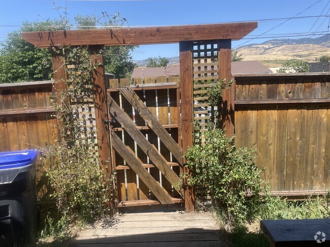 Building Photo - 84 W Nevada St Unit 84 A Rental