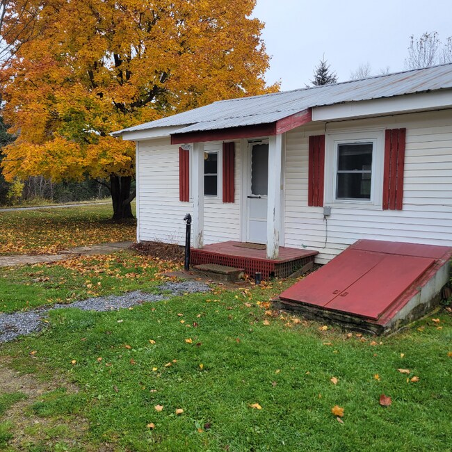 Photo - 779 Parker Rd