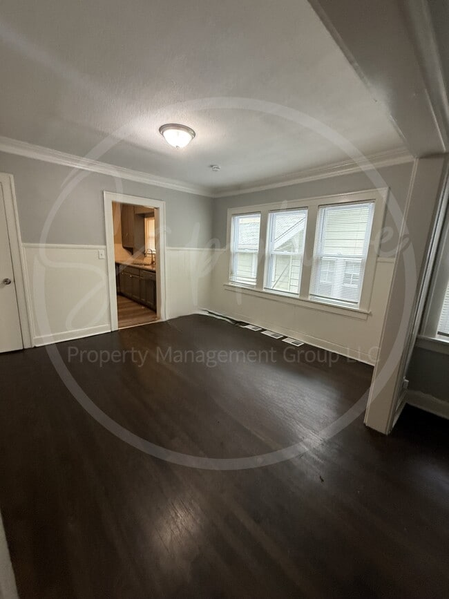 Photo - 5410 Euclid Ave E