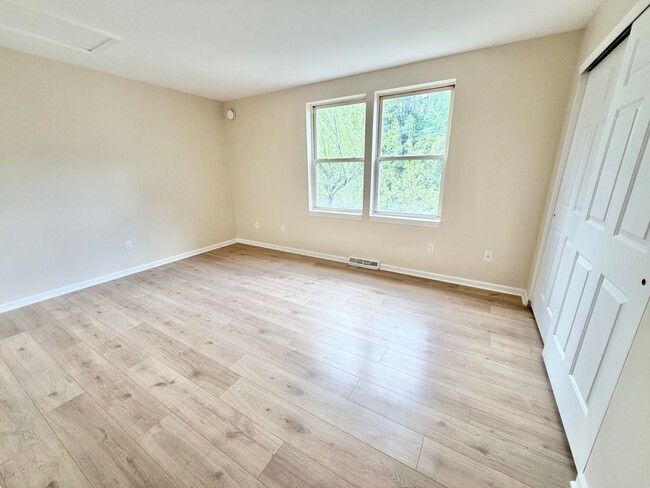 Photo - 2 Bedroom (+ Office) Home Burlington Available 8/1