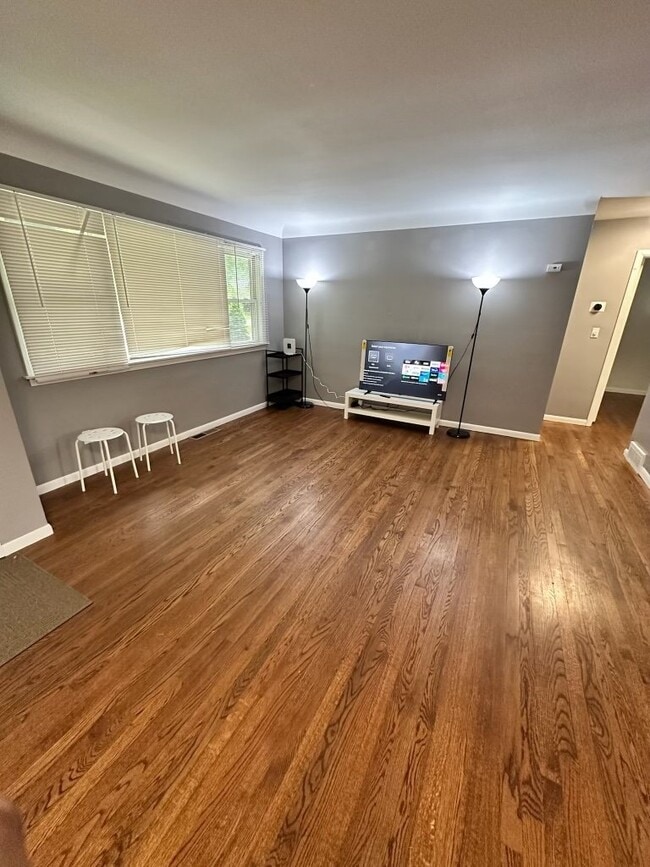 Photo - 2130-2132 Washtenaw Ave Unit 2132