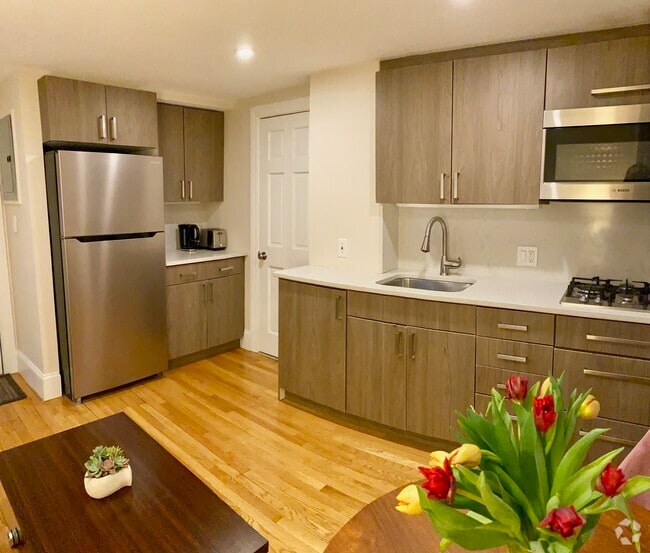 Building Photo - 290 Commonwealth Ave Unit #B Rental