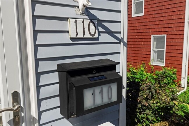 110 Winsor Ave