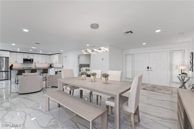 Photo - 2500 Kings Lake Blvd