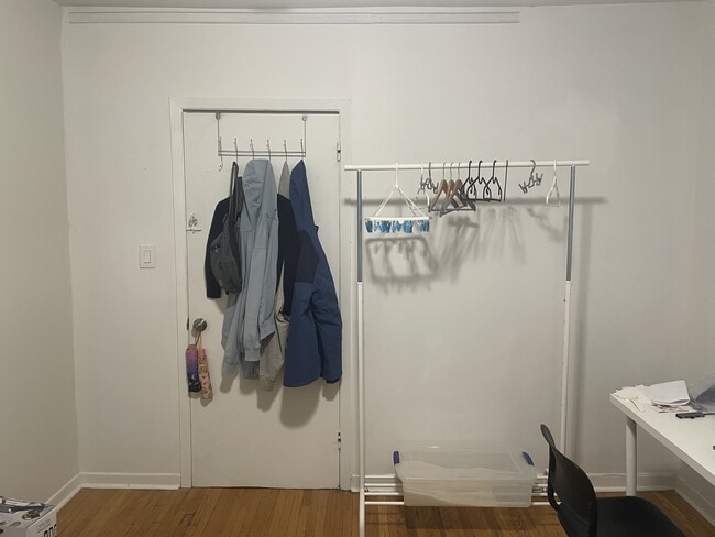 Photo - 163 Brunswick Av