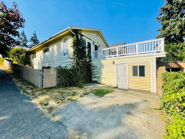 Photo - Massive House with Elegant Finishes in Madison Valley!