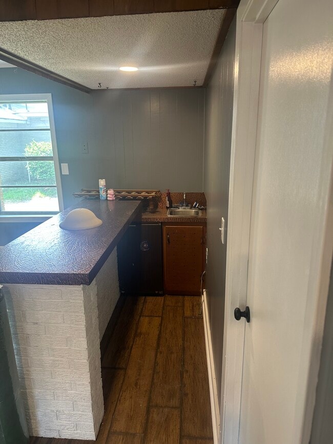 Photo - 221 Belaire Dr