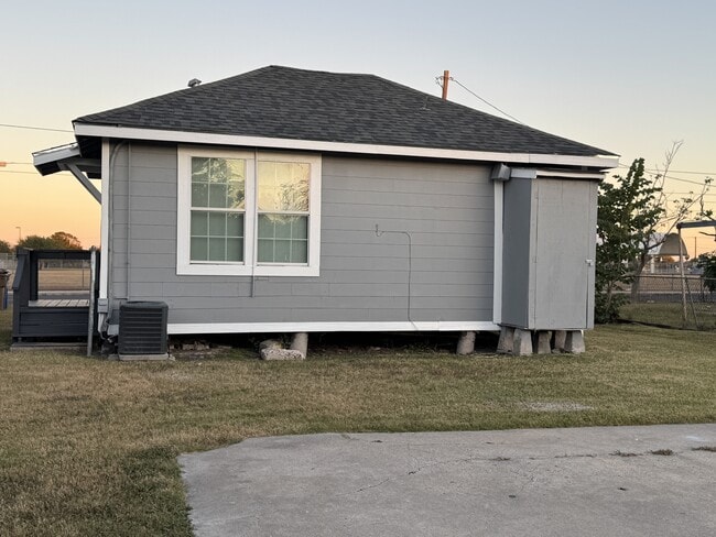 Photo - 413 Osage St