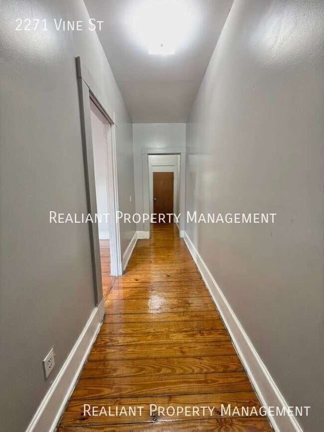 Photo - 2271 Vine St