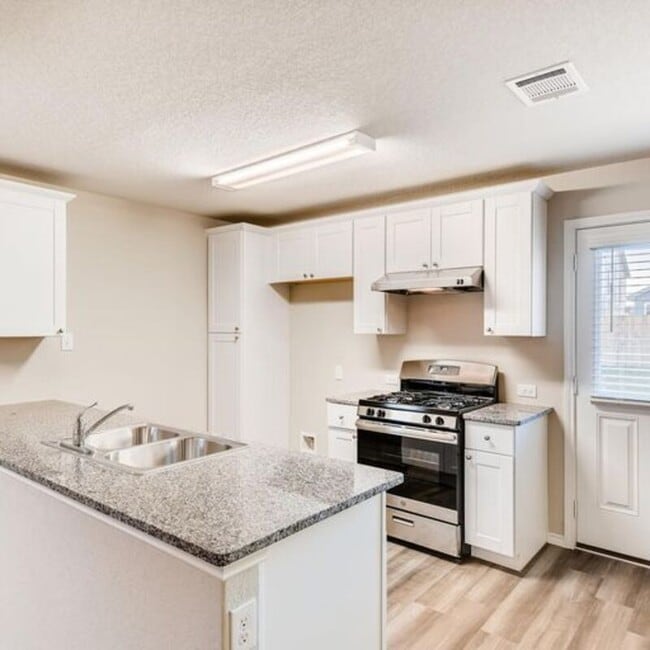 Photo - 8931 Lamus Wheel