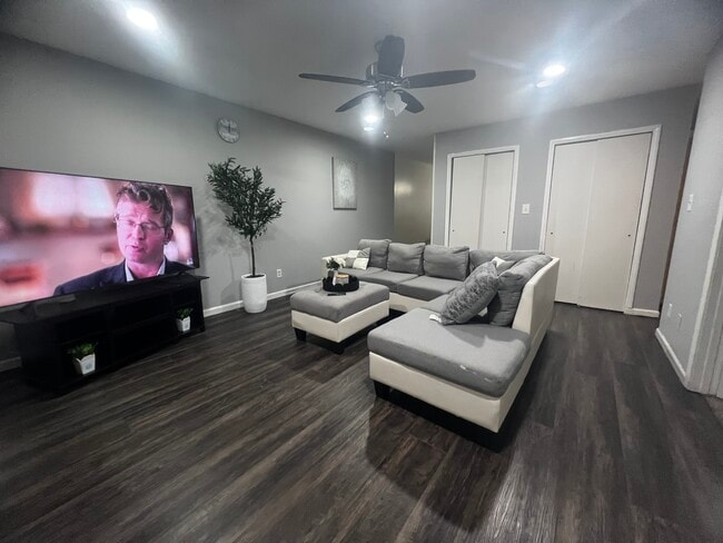 1400 Shiloh Dr Unit B