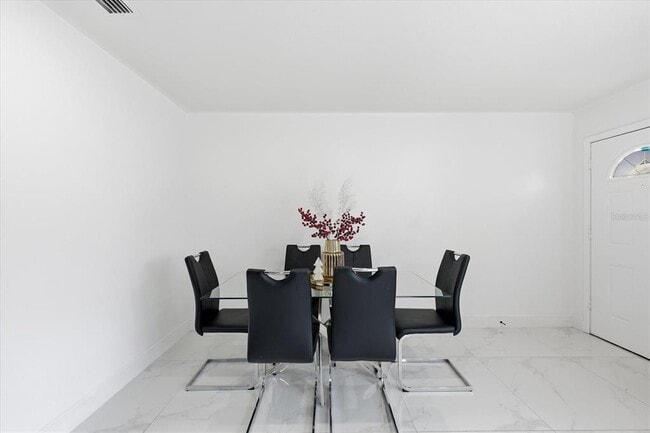 Photo - 2521 W Minnehaha St