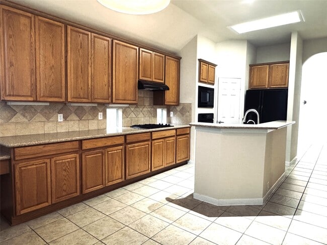 Building Photo - 2910 Sandleigh Dr Rental