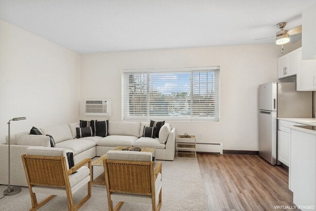 Photo - Cove at Linden Hills