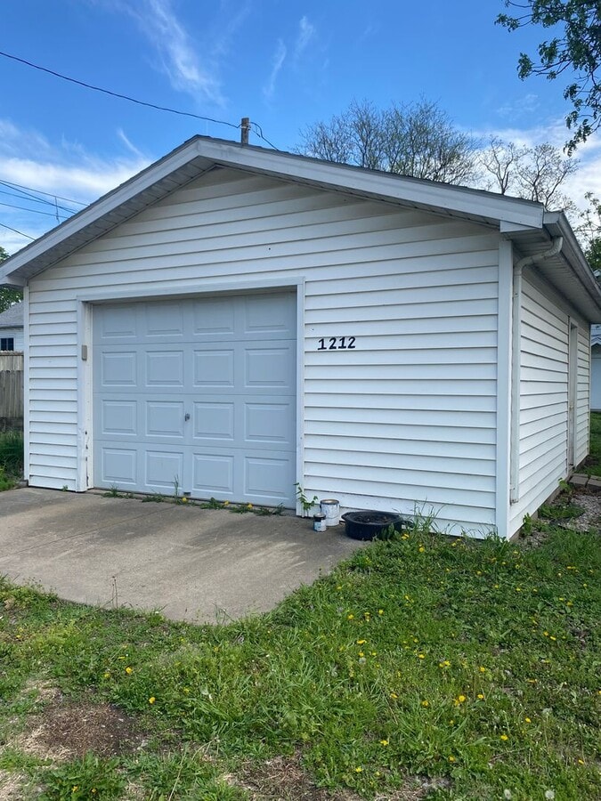 Photo - 2 bed House for Rent in Beatrice, Available Now!