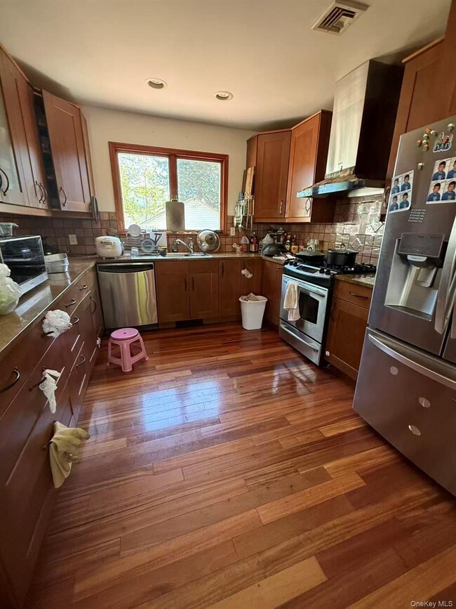 Photo - 116 West Ave