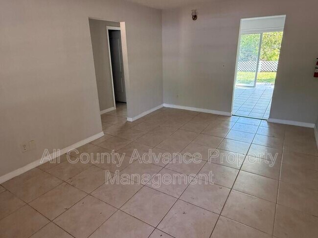 Photo - 629 Wildwood Way