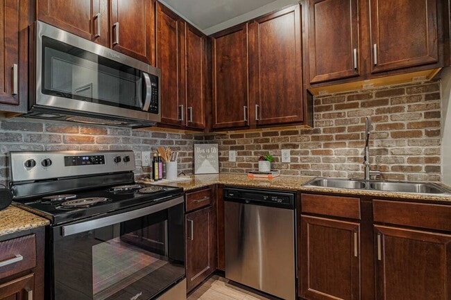 Photo - Move In Now & Enjoy 1 Month FREE! Unit AAML