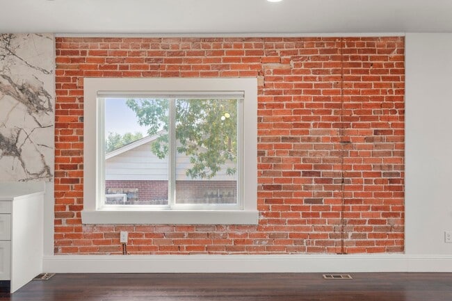 Photo - 5350 Tejon St
