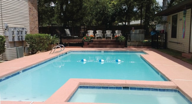 Country Crossing Apartments