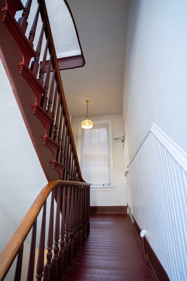 Photo - 137 W 9th St Unit 1