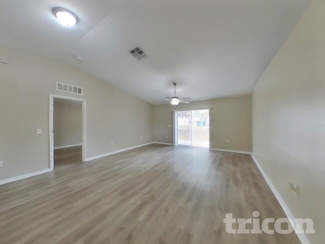 Photo - 339 Squires Grove Dr