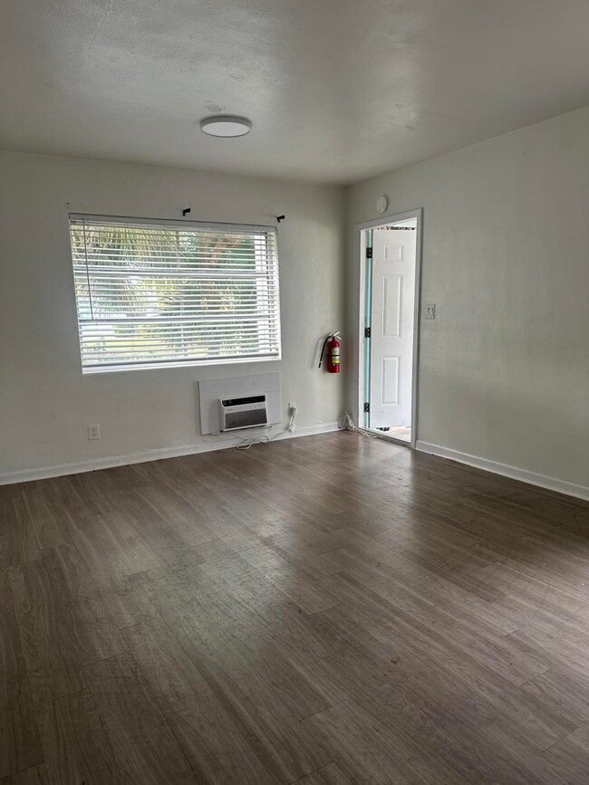 Photo - 178 E 27th St Unit 2