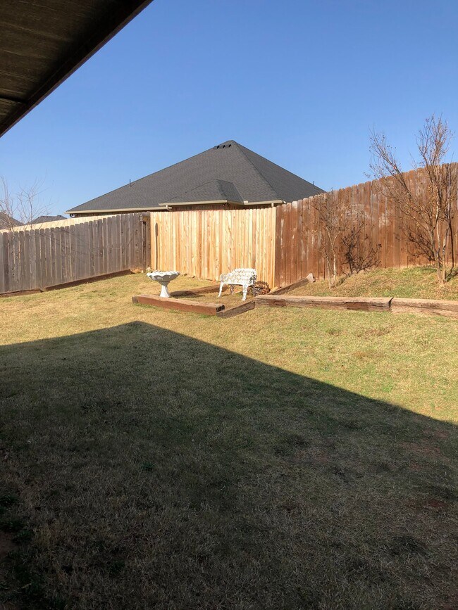 Photo - 1308 Saddle Rock Drive