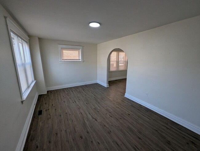 Photo - 5120 Lexington Ave Unit 1F