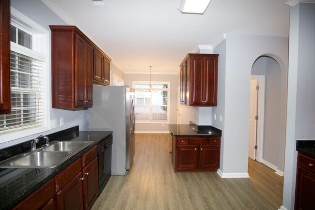 Photo - 7897 The Lakes Point