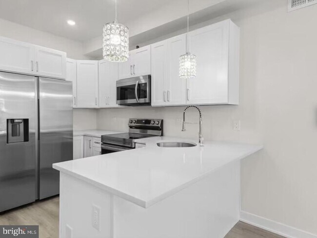 Photo - 638 N Shedwick St Unit 2