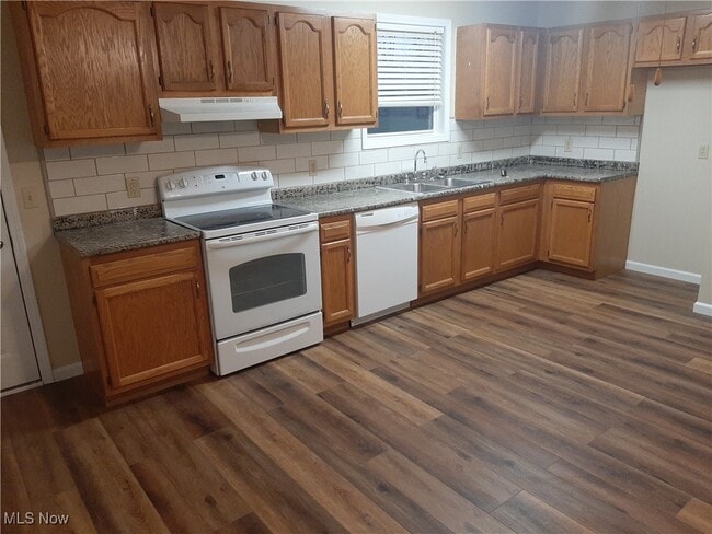 Photo - 726 Luke SW Dr