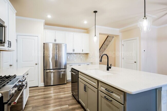 Photo - 616 Mount Blanc Way